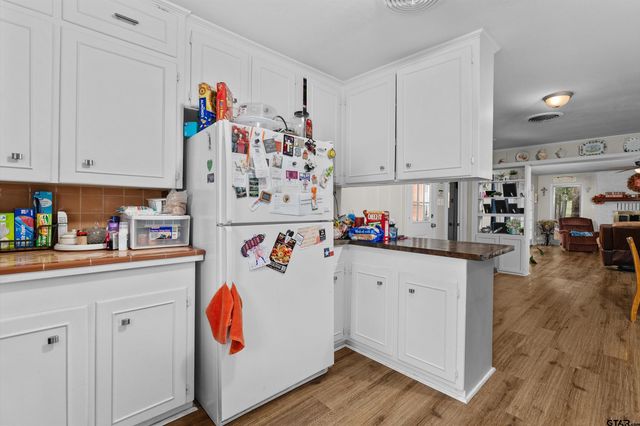 387 Hill Ave, Rusk, TX 75785