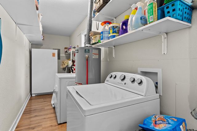 387 Hill Ave, Rusk, TX 75785