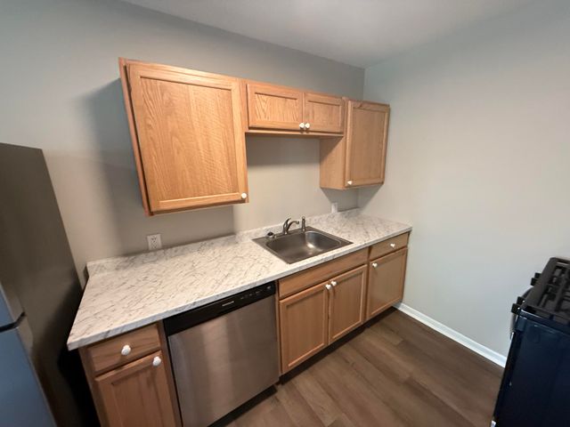 213 N ANN ST 6, Columbia, MO 65201