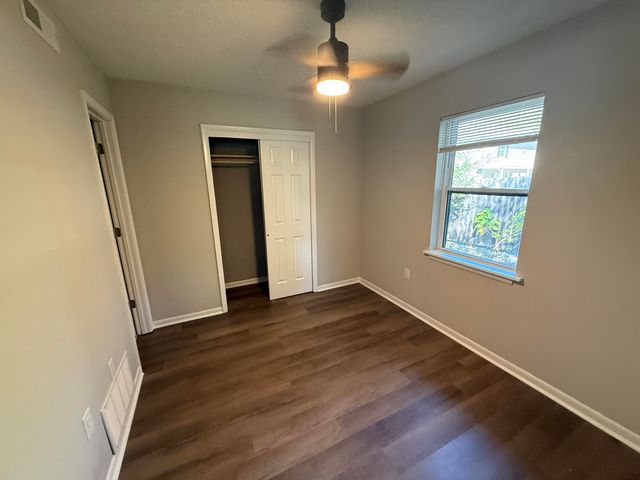 213 N ANN ST 6, Columbia, MO 65201