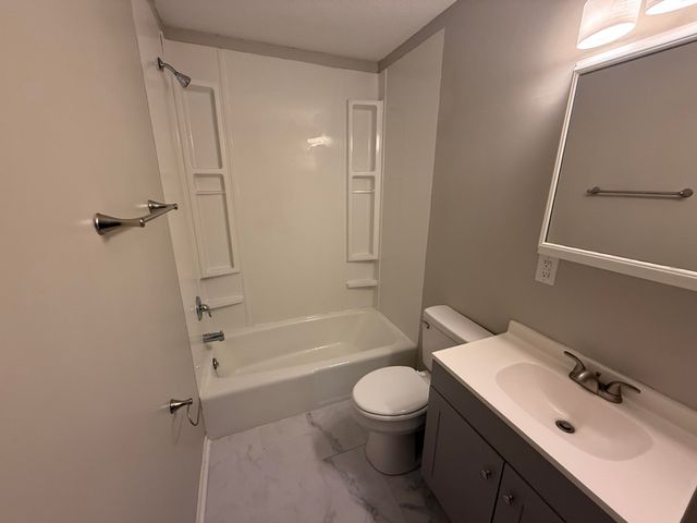 213 N ANN ST 6, Columbia, MO 65201