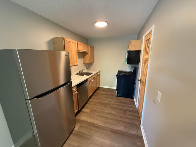 213 N ANN ST 6, Columbia, MO 65201