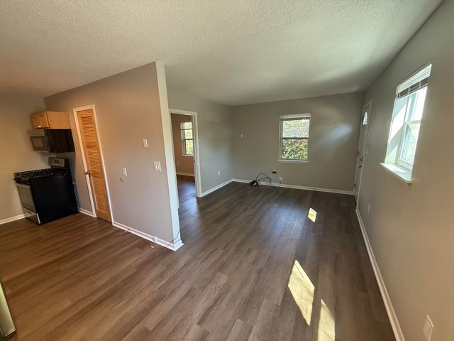 213 N ANN ST 6, Columbia, MO 65201