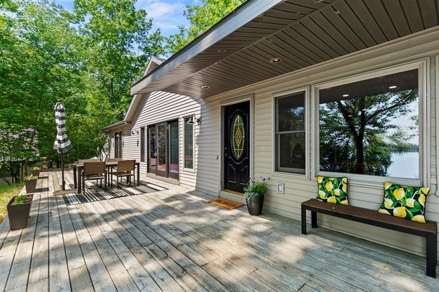 9898 S Pritchard Drive, Stanwood, MI 49346