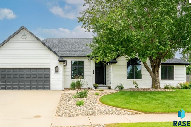 6915 W Westminster Dr Drive, Sioux Falls, SD 57106