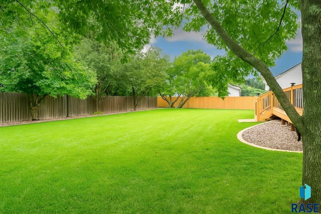 6915 W Westminster Dr Drive, Sioux Falls, SD 57106