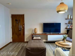 15219 E 9 Mile Road 3A, Eastpointe, MI 48021