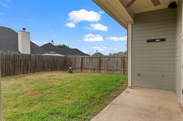 313 Chancellorsville Court, Bossier City, LA 71112
