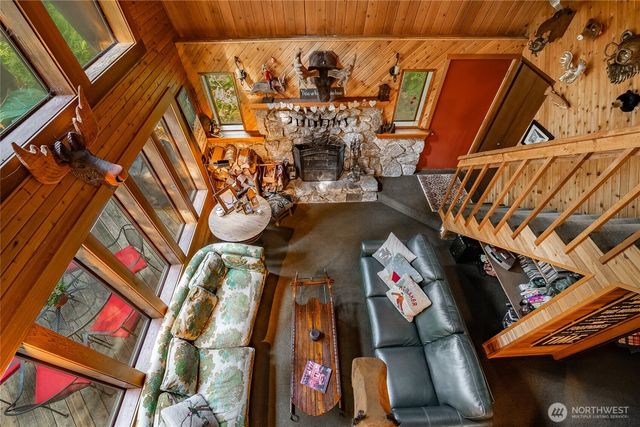 7082 Olympus Way, Glacier, WA 98244