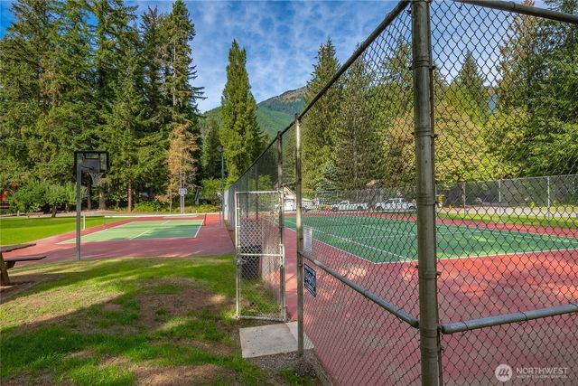 7082 Olympus Way, Glacier, WA 98244