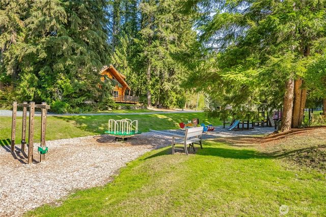 7082 Olympus Way, Glacier, WA 98244
