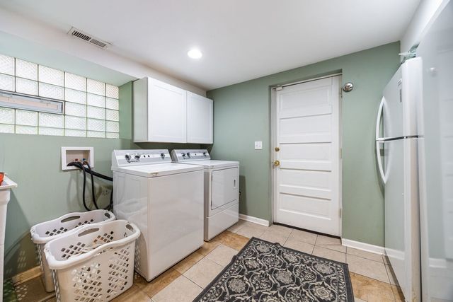 1725 E 84th Street, Chicago, IL 60617
