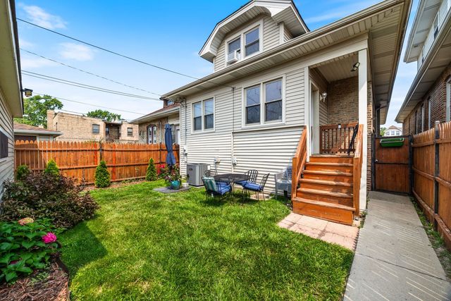 1725 E 84th Street, Chicago, IL 60617