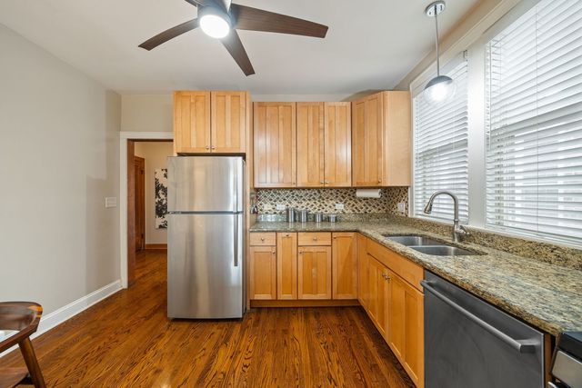 1725 E 84th Street, Chicago, IL 60617