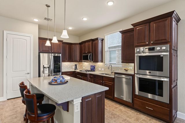 156 Wild Wick Way, The Woodlands, TX 77382