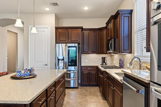 156 Wild Wick Way, The Woodlands, TX 77382