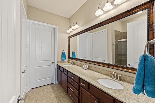 156 Wild Wick Way, The Woodlands, TX 77382