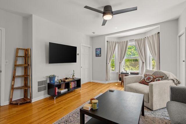 89 Call Street 3, Boston, MA 02130