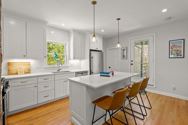 89 Call Street 3, Boston, MA 02130