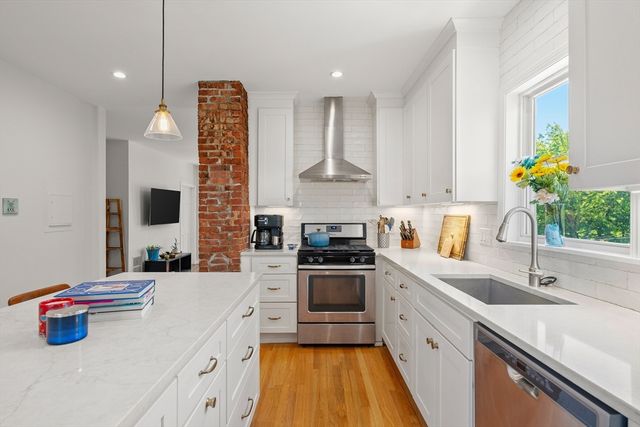 89 Call Street 3, Boston, MA 02130