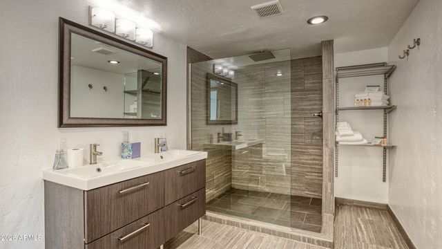 4959 E RED ROCK Drive, Phoenix, AZ 85018