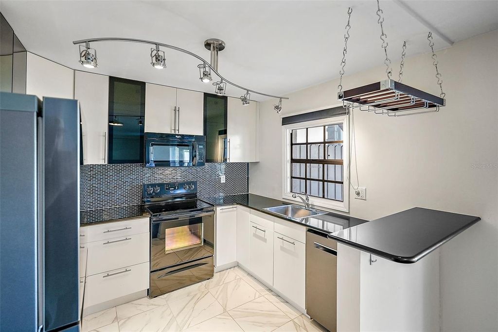 4832 COBIA DRIVE SE B, St Petersburg, FL 33705