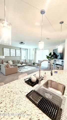 595 WILD ROSE Lane, Jacksonville, FL 32218