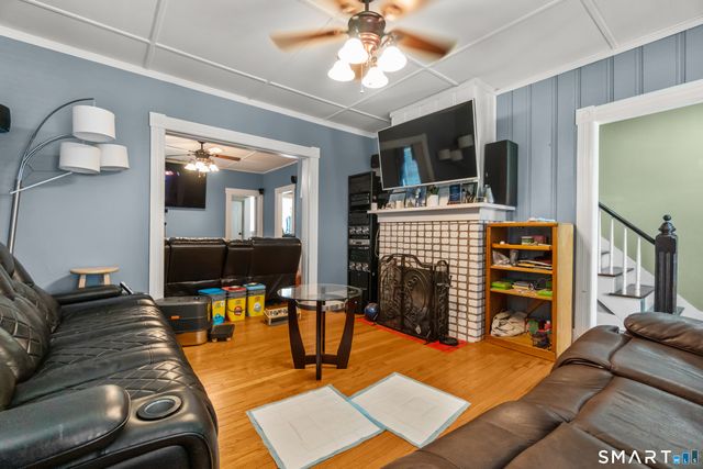 32 Union Street, Seymour, CT 06483
