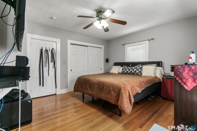 32 Union Street, Seymour, CT 06483