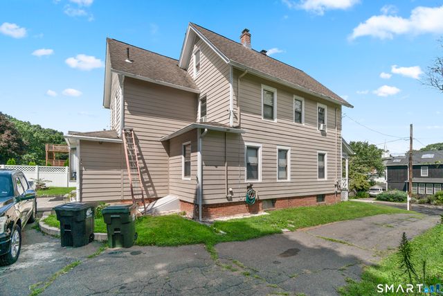 32 Union Street, Seymour, CT 06483