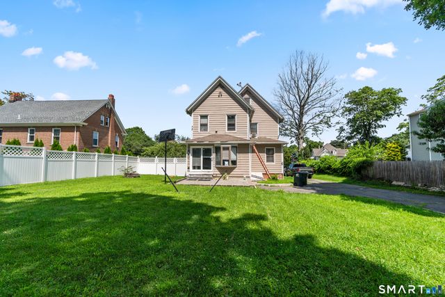 32 Union Street, Seymour, CT 06483