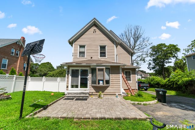 32 Union Street, Seymour, CT 06483