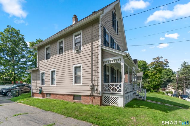 32 Union Street, Seymour, CT 06483