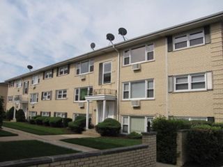 5029 N East River Road 1A, Norridge, IL 60706