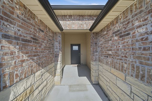 3306 Rushmore Circle, Bartlesville, OK 74006