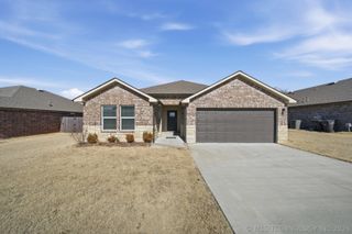 3306 Rushmore Circle, Bartlesville, OK 74006