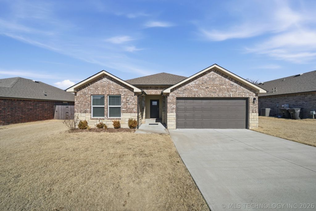 3306 Rushmore Circle, Bartlesville, OK 74006