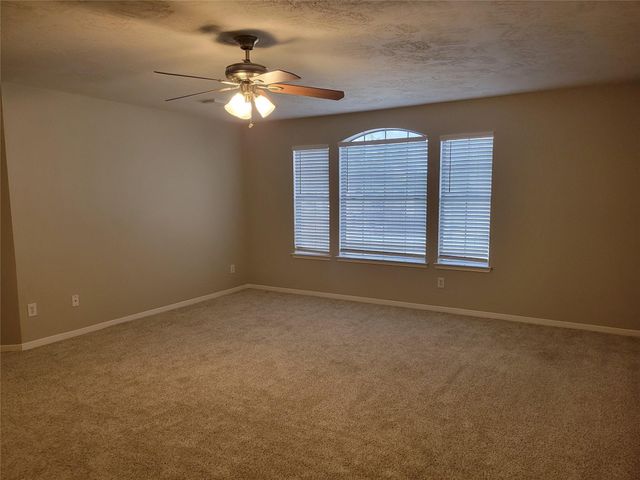 3715 Pinehurst Drive, Pearland, TX 77581