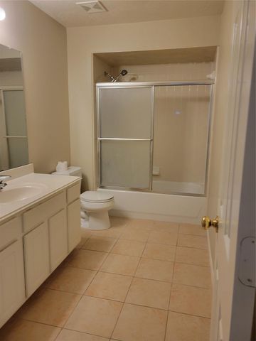 3715 Pinehurst Drive, Pearland, TX 77581