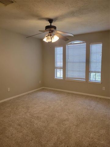 3715 Pinehurst Drive, Pearland, TX 77581
