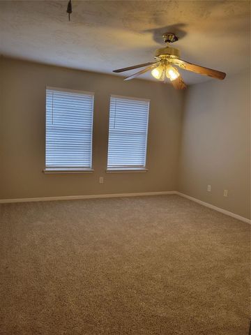 3715 Pinehurst Drive, Pearland, TX 77581
