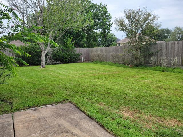 3715 Pinehurst Drive, Pearland, TX 77581