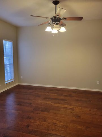 3715 Pinehurst Drive, Pearland, TX 77581