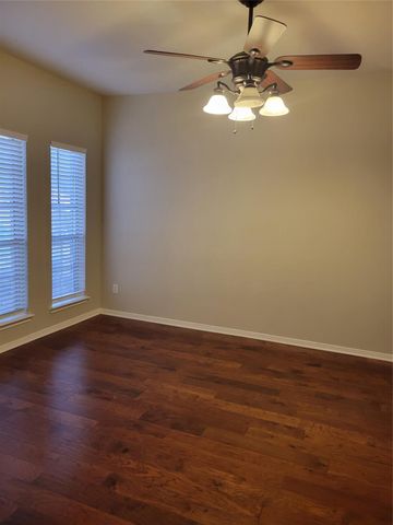 3715 Pinehurst Drive, Pearland, TX 77581