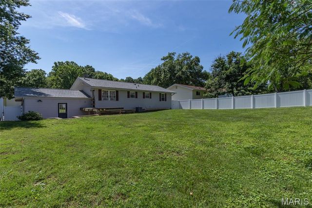 755 Islamorada Drive, Fenton, MO 63026