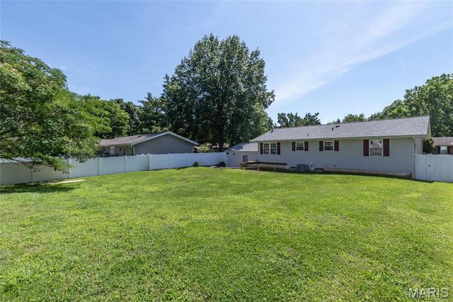 755 Islamorada Drive, Fenton, MO 63026