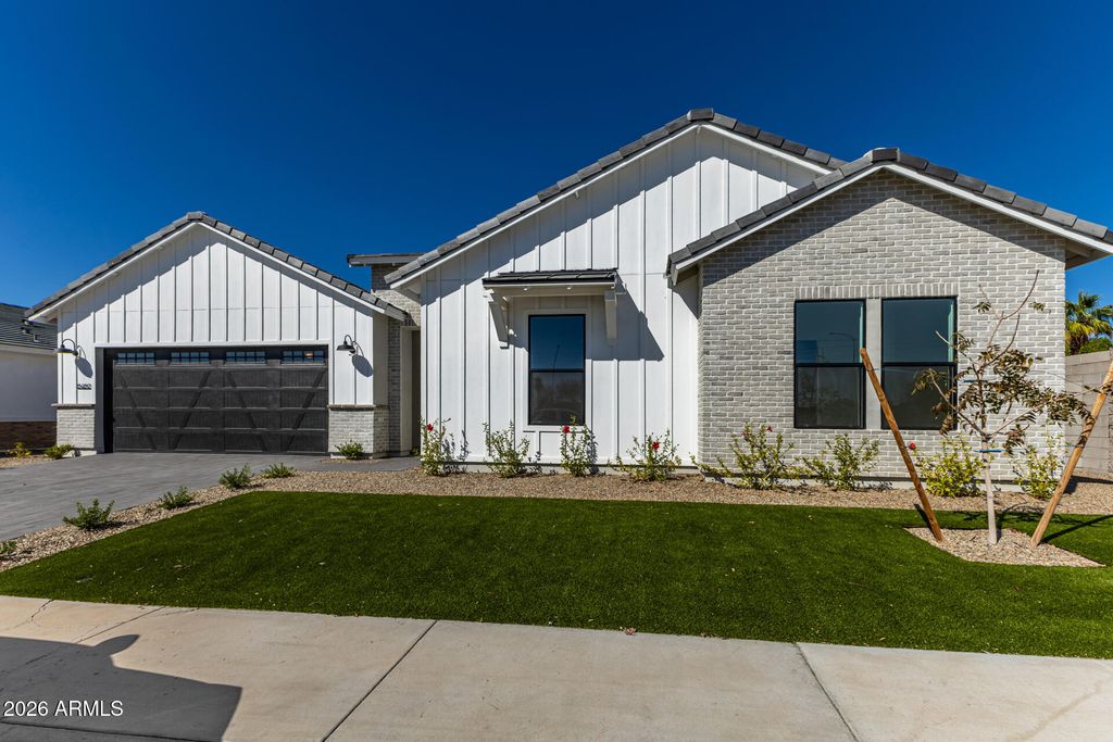 6460 E OMEGA Circle, Mesa, AZ 85215 — photo 2