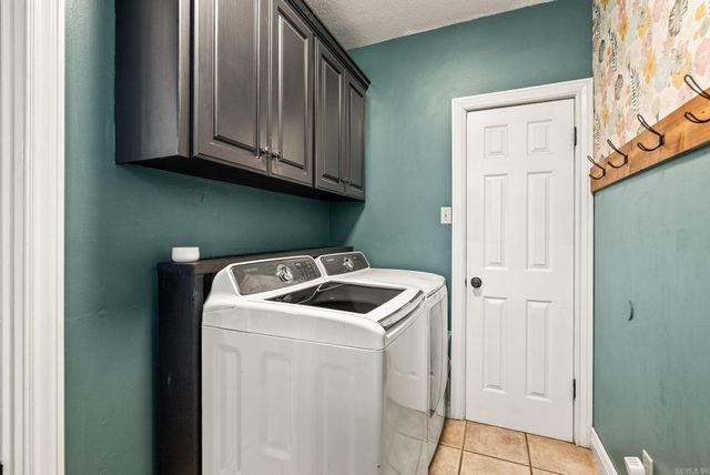 2 Cedar Ridge Court, Little Rock, AR 72211