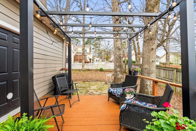 2 Cedar Ridge Court, Little Rock, AR 72211