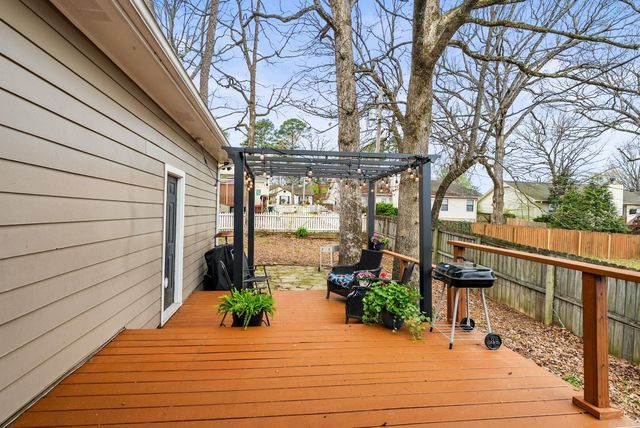 2 Cedar Ridge Court, Little Rock, AR 72211